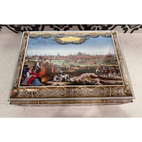 Lebkuchen-Schmidt Other - Lebkuchen-Schmidt Nurnberg Germany 2013 Tin with Calendar